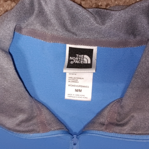The North Face Women’s Soft Shell ¼ Zip Pullover Med. - Picture 4 of 5